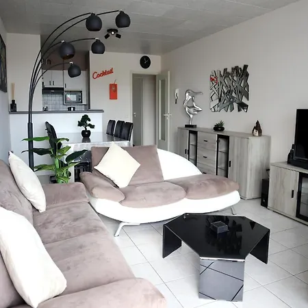 In Near The Beach, Cleaning Included * Nieuwpoort
